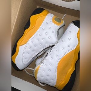 Golden yellow/black 13s size 8c
